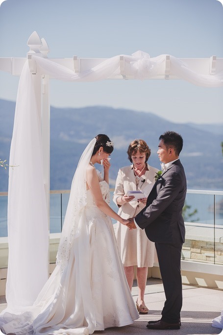 Sparkling-Hill-Resort-wedding_Chinese-Tea-Ceremony_Kalamalka-Lake-portraits_Okanagan-wedding-photographer-Kelowna-Vernon_161845_by-Kevin-Trowbridge