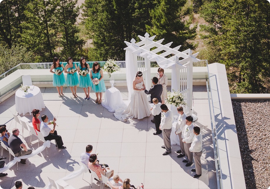 Sparkling-Hill-Resort-wedding_Chinese-Tea-Ceremony_Kalamalka-Lake-portraits_Okanagan-wedding-photographer-Kelowna-Vernon_163220_by-Kevin-Trowbridge