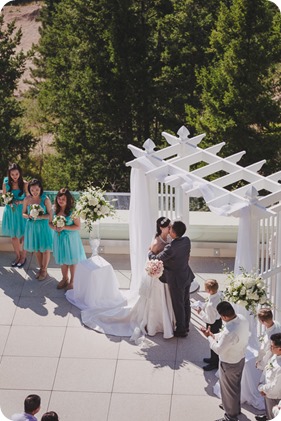 Sparkling-Hill-Resort-wedding_Chinese-Tea-Ceremony_Kalamalka-Lake-portraits_Okanagan-wedding-photographer-Kelowna-Vernon_163601_by-Kevin-Trowbridge