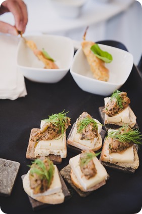 Sparkling-Hill-Resort-wedding_Chinese-Tea-Ceremony_Kalamalka-Lake-portraits_Okanagan-wedding-photographer-Kelowna-Vernon_172457_by-Kevin-Trowbridge