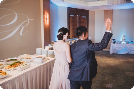 Sparkling-Hill-Resort-wedding_Chinese-Tea-Ceremony_Kalamalka-Lake-portraits_Okanagan-wedding-photographer-Kelowna-Vernon_185323_by-Kevin-Trowbridge