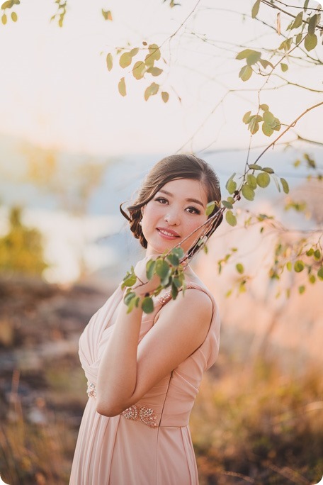 Sparkling-Hill-Resort-wedding_Chinese-Tea-Ceremony_Kalamalka-Lake-portraits_Okanagan-wedding-photographer-Kelowna-Vernon_203906_by-Kevin-Trowbridge