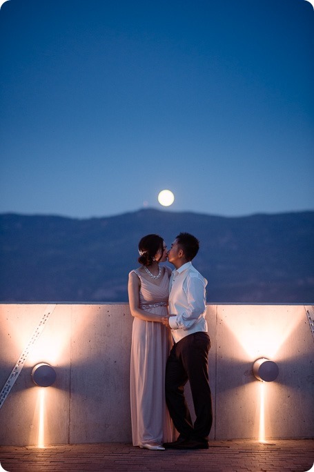 Sparkling-Hill-Resort-wedding_Chinese-Tea-Ceremony_Kalamalka-Lake-portraits_Okanagan-wedding-photographer-Kelowna-Vernon_213518_by-Kevin-Trowbridge
