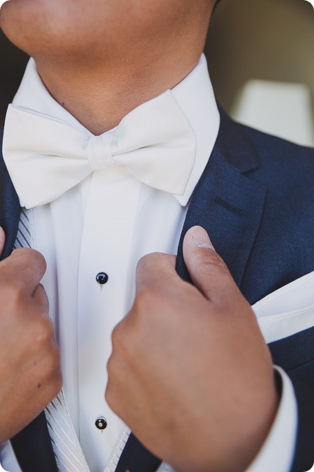 Sparkling-Hill-Resort-wedding_Chinese-Tea-Ceremony_Kalamalka-Lake-portraits_Okanagan-wedding-photographer-Kelowna-Vernon_113637_by-Kevin-Trowbridge