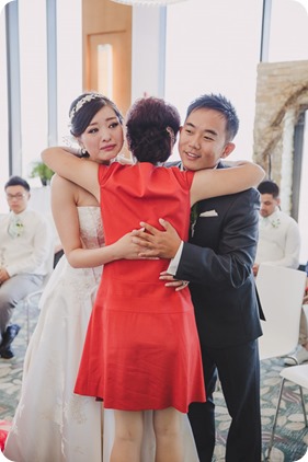 Sparkling-Hill-Resort-wedding_Chinese-Tea-Ceremony_Kalamalka-Lake-portraits_Okanagan-wedding-photographer-Kelowna-Vernon_124222_by-Kevin-Trowbridge