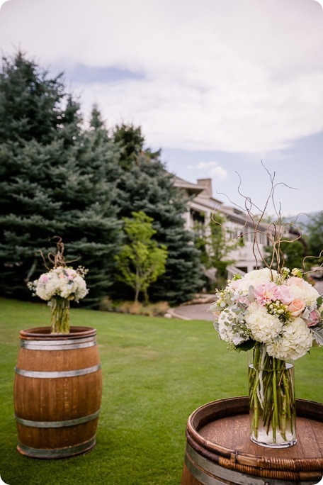 Harvest-Golf-Club-wedding_orchard-classic-car_Kelowna-photographer__145326_by-Kevin-Trowbridge