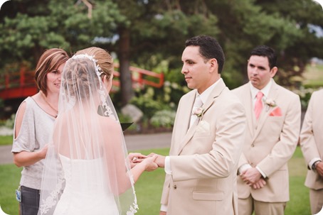 Harvest-Golf-Club-wedding_orchard-classic-car_Kelowna-photographer__153207_by-Kevin-Trowbridge