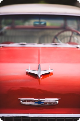 Harvest-Golf-Club-wedding_orchard-classic-car_Kelowna-photographer__173644_by-Kevin-Trowbridge