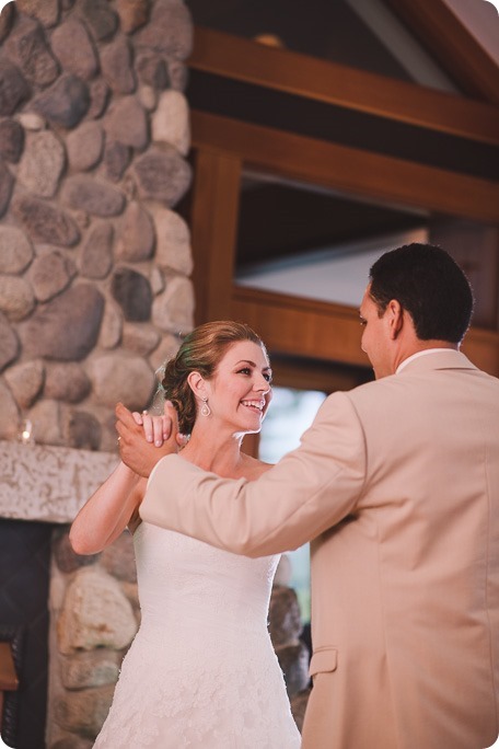 Harvest-Golf-Club-wedding_orchard-classic-car_Kelowna-photographer__201159_by-Kevin-Trowbridge