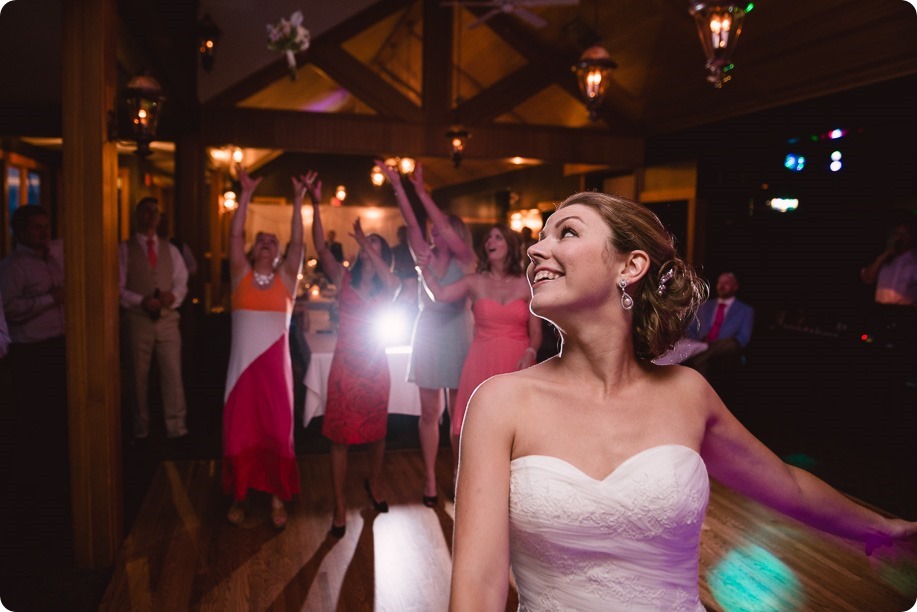 Harvest-Golf-Club-wedding_orchard-classic-car_Kelowna-photographer__210211_by-Kevin-Trowbridge