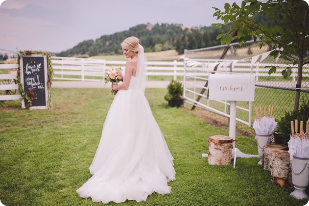 Vernon-Barn-wedding_Silver-Sage-Stables_vintage-decor_Kalamalka-lake-farm_Okanagan-photographer__by-Kevin-Trowbridge-photography_Kelowna_44659