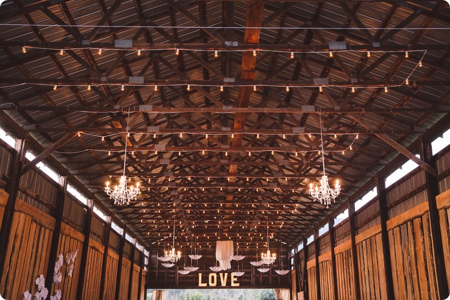 Vernon-Barn-wedding_Silver-Sage-Stables_vintage-decor_Kalamalka-lake-farm_Okanagan-photographer__by-Kevin-Trowbridge-photography_Kelowna_201828