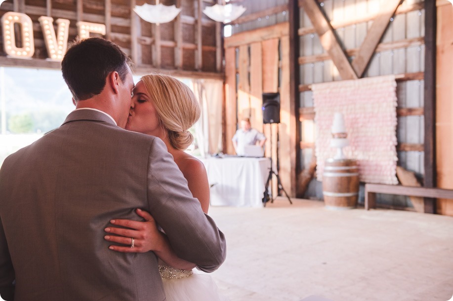 Vernon-Barn-wedding_Silver-Sage-Stables_vintage-decor_Kalamalka-lake-farm_Okanagan-photographer__by-Kevin-Trowbridge-photography_Kelowna_194501