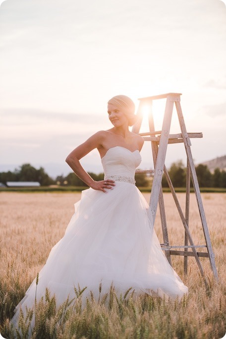 Vernon-Barn-wedding_Silver-Sage-Stables_vintage-decor_Kalamalka-lake-farm_Okanagan-photographer__by-Kevin-Trowbridge-photography_Kelowna_195210