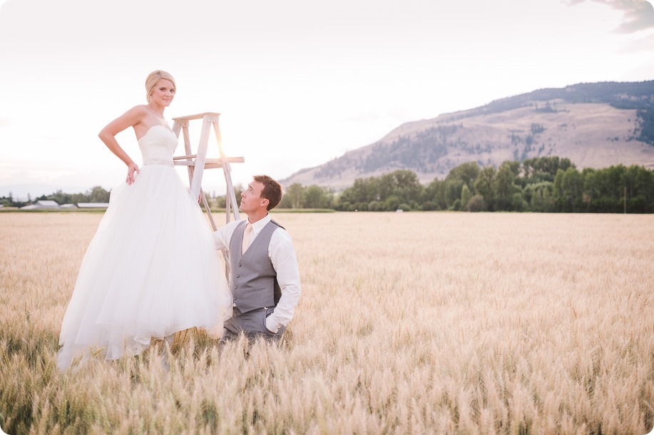 Vernon-Barn-wedding_Silver-Sage-Stables_vintage-decor_Kalamalka-lake-farm_Okanagan-photographer__by-Kevin-Trowbridge-photography_Kelowna_195859