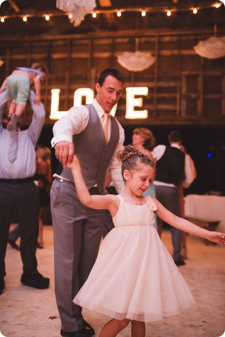 Vernon-Barn-wedding_Silver-Sage-Stables_vintage-decor_Kalamalka-lake-farm_Okanagan-photographer__by-Kevin-Trowbridge-photography_Kelowna_214616