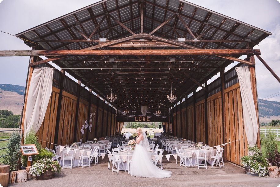 Vernon-Barn-wedding_Silver-Sage-Stables_vintage-decor_Kalamalka-lake-farm_Okanagan-photographer__by-Kevin-Trowbridge-photography_Kelowna_143013