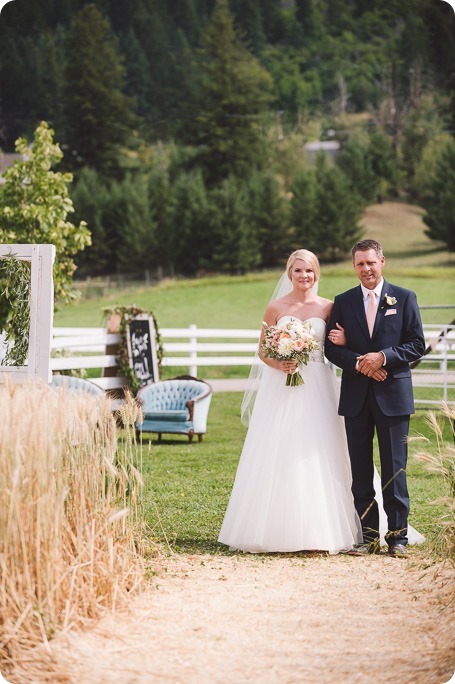 Vernon-Barn-wedding_Silver-Sage-Stables_vintage-decor_Kalamalka-lake-farm_Okanagan-photographer__by-Kevin-Trowbridge-photography_Kelowna_44760