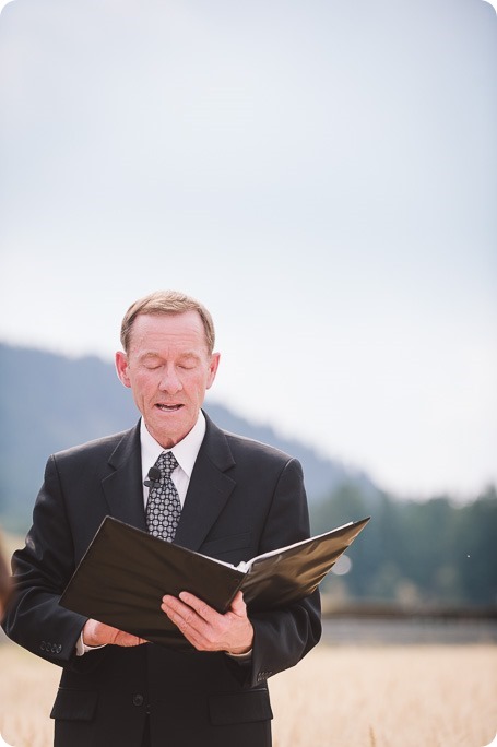 Vernon-Barn-wedding_Silver-Sage-Stables_vintage-decor_Kalamalka-lake-farm_Okanagan-photographer__by-Kevin-Trowbridge-photography_Kelowna_154946