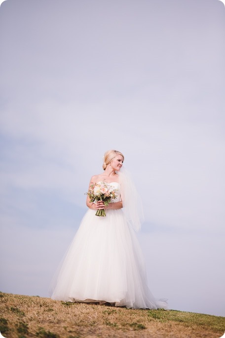 Vernon-Barn-wedding_Silver-Sage-Stables_vintage-decor_Kalamalka-lake-farm_Okanagan-photographer__by-Kevin-Trowbridge-photography_Kelowna_174501