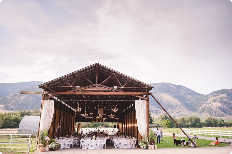 Vernon-Barn-wedding_Silver-Sage-Stables_vintage-decor_Kalamalka-lake-farm_Okanagan-photographer__by-Kevin-Trowbridge-photography_Kelowna_183942