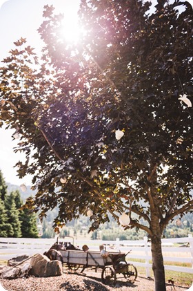 Vernon-Barn-wedding_vintage-decor_Kalamalka-lake-farm-Okanagan-photographer_02_by-Kevin-Trowbridge-photography_Kelowna