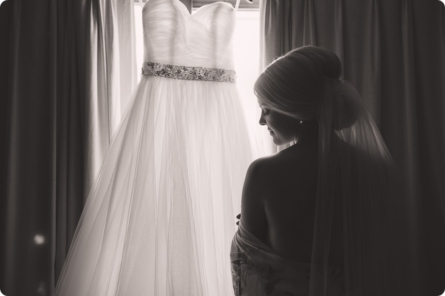 Vernon-Barn-wedding_vintage-decor_Kalamalka-lake-farm-Okanagan-photographer_16bw_by-Kevin-Trowbridge-photography_Kelowna