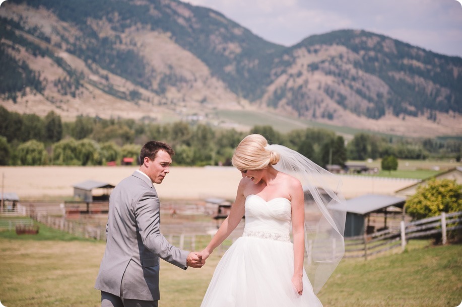 Vernon-Barn-wedding_vintage-decor_Kalamalka-lake-farm-Okanagan-photographer_28_by-Kevin-Trowbridge-photography_Kelowna