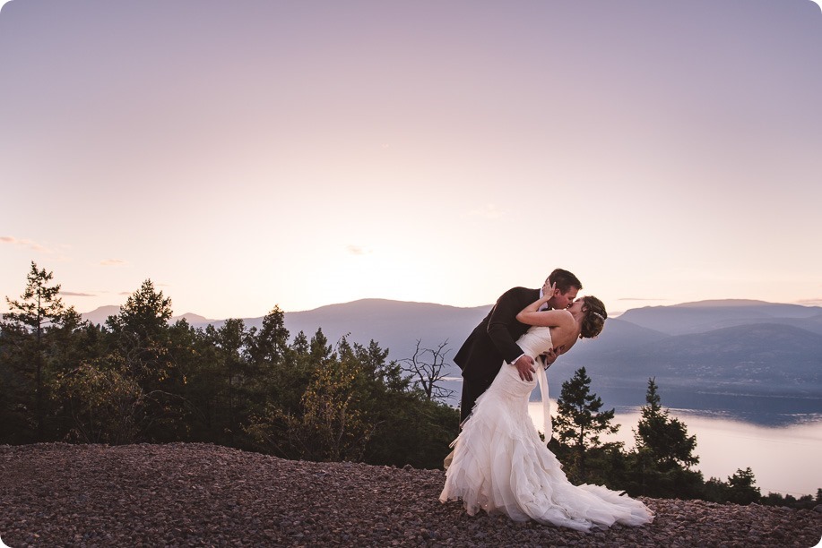 Sparkling-Hill-wedding_Gatsby-gold-glam_Okanagan-photographer_Victoria-and-Callum_by-Kevin-Trowbridge-photography_Kelowna_181016