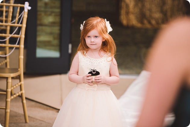 Sparkling-Hill-wedding_Gatsby-gold-glam_Okanagan-photographer_Victoria-and-Callum_by-Kevin-Trowbridge-photography_Kelowna_141259