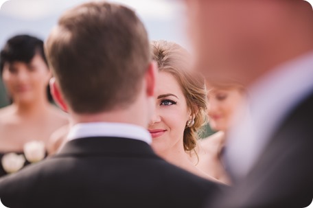 Sparkling-Hill-wedding_Gatsby-gold-glam_Okanagan-photographer_Victoria-and-Callum_by-Kevin-Trowbridge-photography_Kelowna_141921