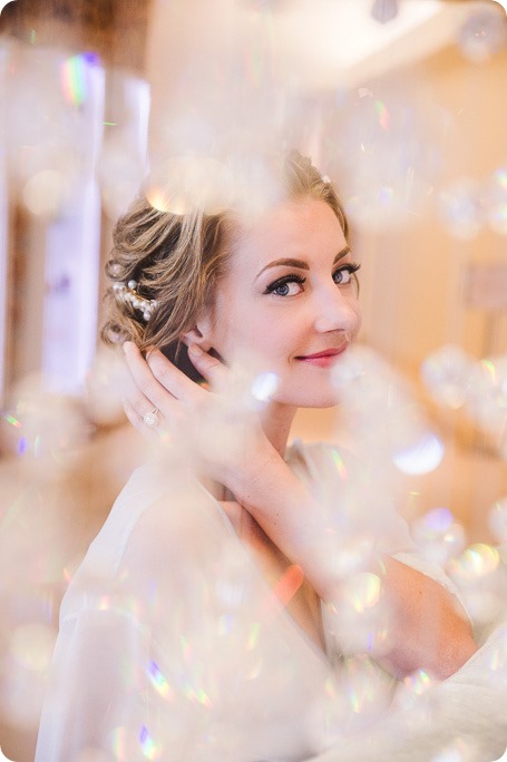 Sparkling-Hill-wedding_Gatsby-gold-glam_Okanagan-photographer_Victoria-and-Callum_by-Kevin-Trowbridge-photography_Kelowna_130523
