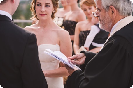 Sparkling-Hill-wedding_Gatsby-gold-glam_Okanagan-photographer_Victoria-and-Callum_by-Kevin-Trowbridge-photography_Kelowna_142221