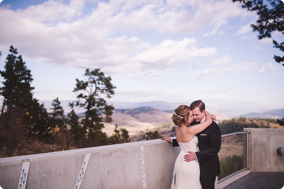 Sparkling-Hill-wedding_Gatsby-gold-glam_Okanagan-photographer_Victoria-and-Callum_by-Kevin-Trowbridge-photography_Kelowna_161912