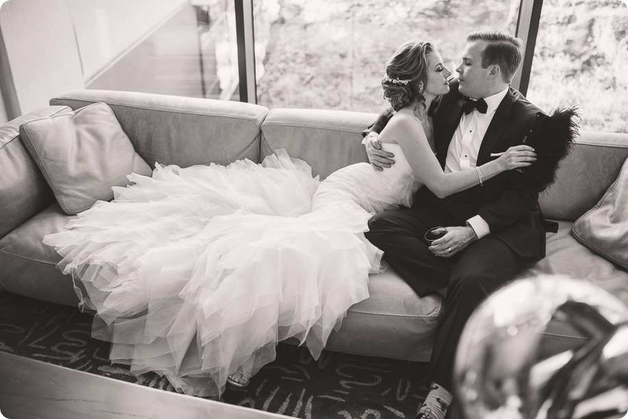 Sparkling-Hill-wedding_Gatsby-gold-glam_Okanagan-photographer_Victoria-and-Callum_by-Kevin-Trowbridge-photography_Kelowna_164121-2