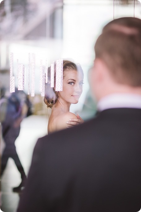 Sparkling-Hill-wedding_Gatsby-gold-glam_Okanagan-photographer_Victoria-and-Callum_by-Kevin-Trowbridge-photography_Kelowna_170732