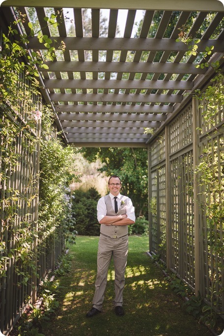 Elysium-Gardens-wedding_Hotel-Eldorado_Ice-Cream-Truck_Okanagan-Lake-portraits_106_by-Kevin-Trowbridge-photography_Kelowna