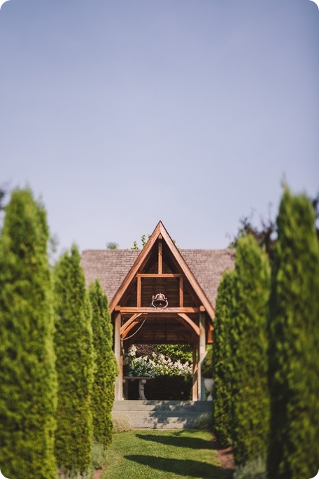 Elysium-Gardens-wedding_Hotel-Eldorado_Ice-Cream-Truck_Okanagan-Lake-portraits_110_by-Kevin-Trowbridge-photography_Kelowna