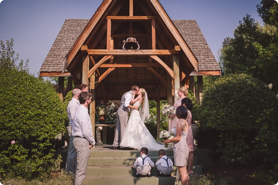 Elysium-Gardens-wedding_Hotel-Eldorado_Ice-Cream-Truck_Okanagan-Lake-portraits_169_by-Kevin-Trowbridge-photography_Kelowna