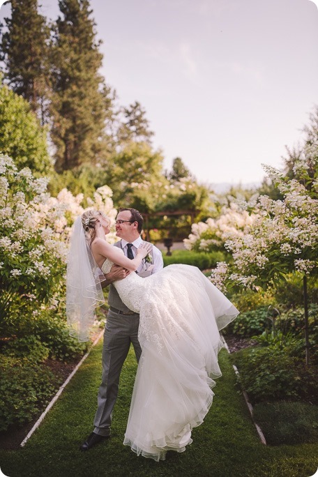 Elysium-Gardens-wedding_Hotel-Eldorado_Ice-Cream-Truck_Okanagan-Lake-portraits_179_by-Kevin-Trowbridge-photography_Kelowna