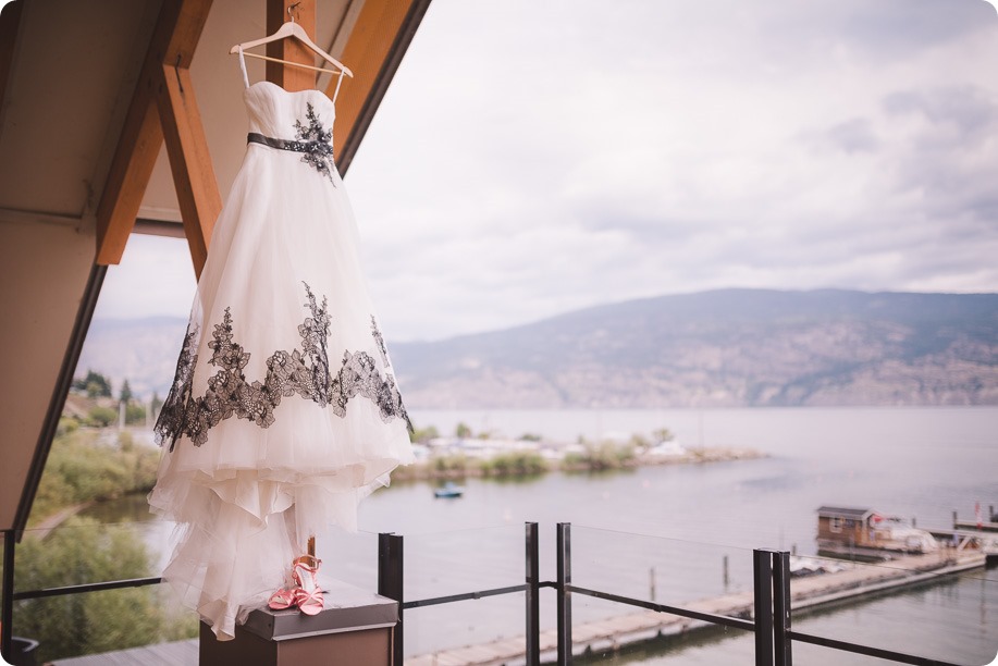 Penticton-Wedding_waterfront-Linden-Gardens_black-white_10_by-Kevin-Trowbridge-photography_Kelowna