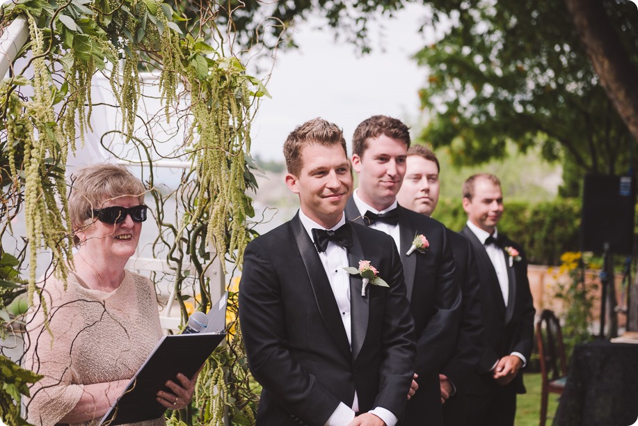 Penticton-Wedding_waterfront-Linden-Gardens_black-white_149_by-Kevin-Trowbridge-photography_Kelowna