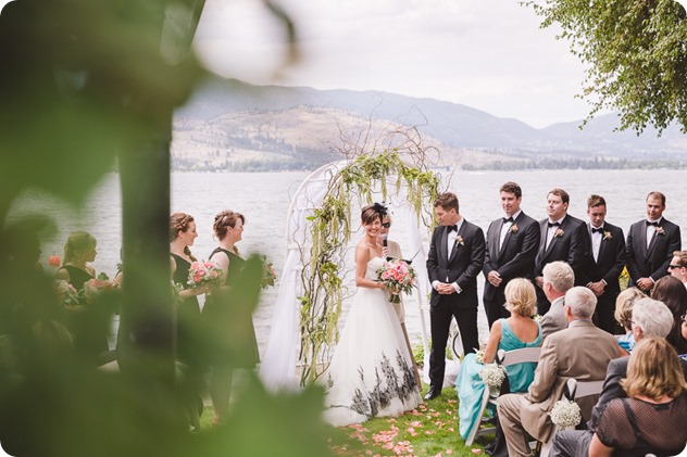 Penticton-Wedding_waterfront-Linden-Gardens_black-white_157_by-Kevin-Trowbridge-photography_Kelowna