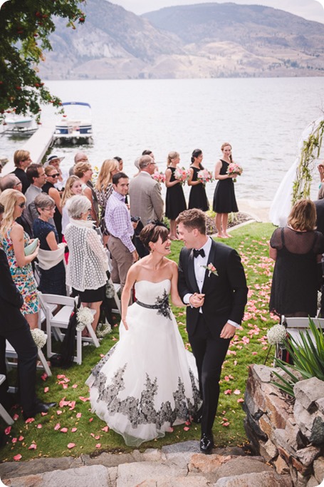 Penticton-Wedding_waterfront-Linden-Gardens_black-white_219_by-Kevin-Trowbridge-photography_Kelowna