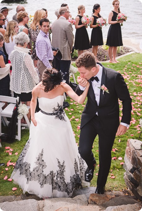 Penticton-Wedding_waterfront-Linden-Gardens_black-white_221_by-Kevin-Trowbridge-photography_Kelowna