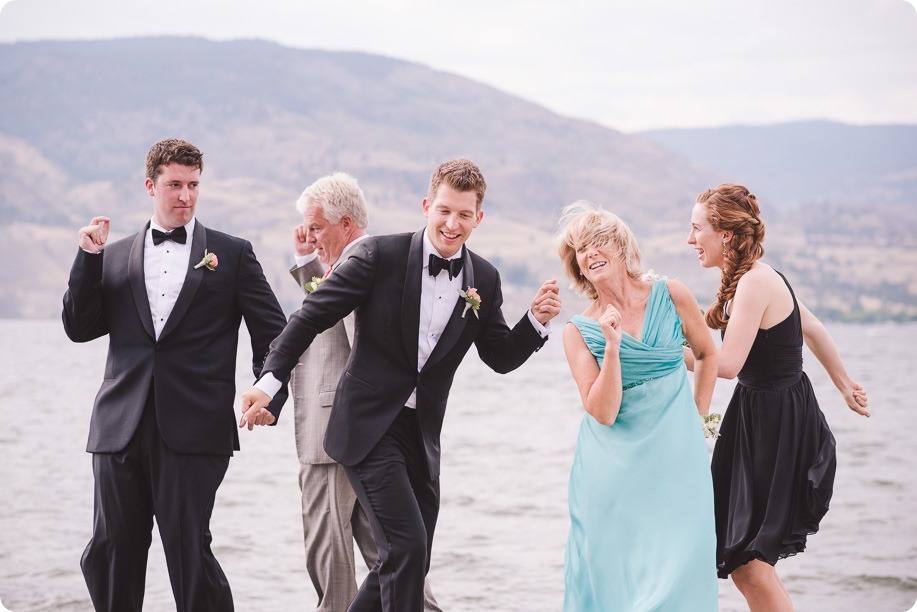 Penticton-Wedding_waterfront-Linden-Gardens_black-white_255_by-Kevin-Trowbridge-photography_Kelowna