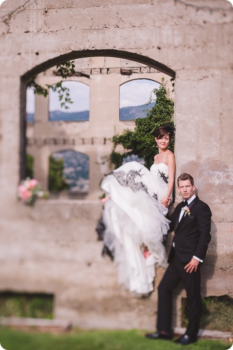 Penticton-Wedding_waterfront-Linden-Gardens_black-white_301_by-Kevin-Trowbridge-photography_Kelowna