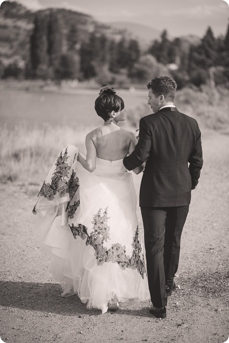 Penticton-Wedding_waterfront-Linden-Gardens_black-white_336_by-Kevin-Trowbridge-photography_Kelowna