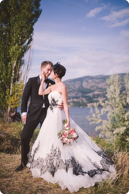 Penticton-Wedding_waterfront-Linden-Gardens_black-white_339_by-Kevin-Trowbridge-photography_Kelowna