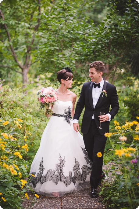 Penticton-Wedding_waterfront-Linden-Gardens_black-white_341_by-Kevin-Trowbridge-photography_Kelowna